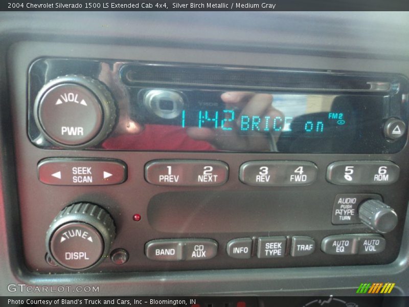 Silver Birch Metallic / Medium Gray 2004 Chevrolet Silverado 1500 LS Extended Cab 4x4