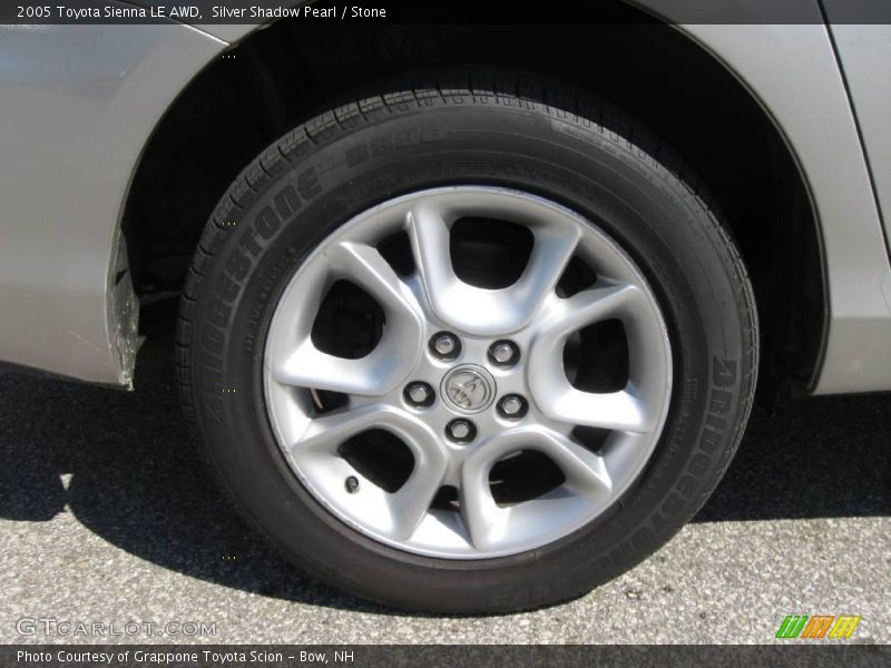 Silver Shadow Pearl / Stone 2005 Toyota Sienna LE AWD