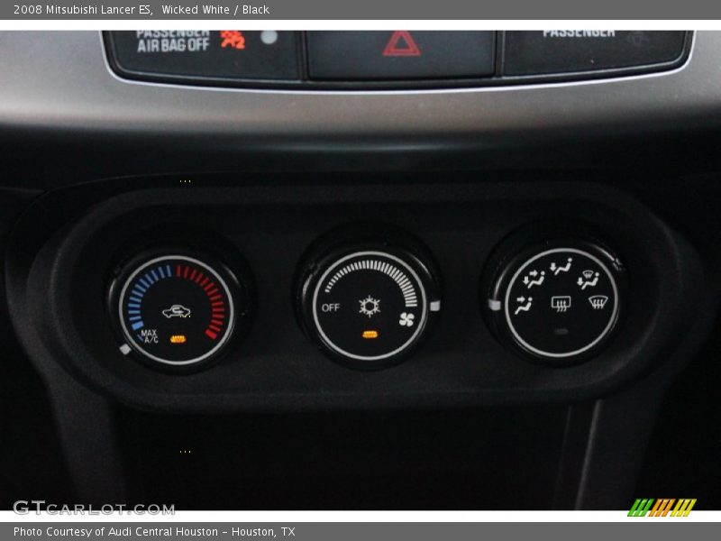 Wicked White / Black 2008 Mitsubishi Lancer ES