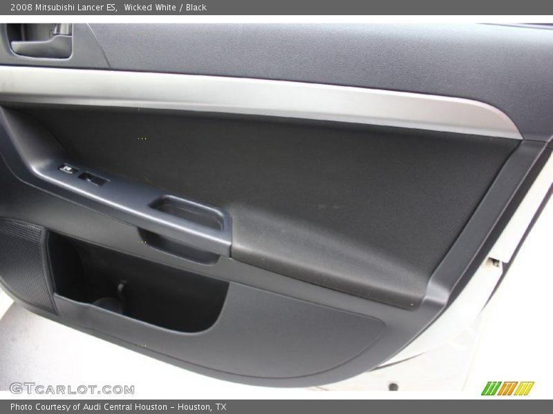 Wicked White / Black 2008 Mitsubishi Lancer ES