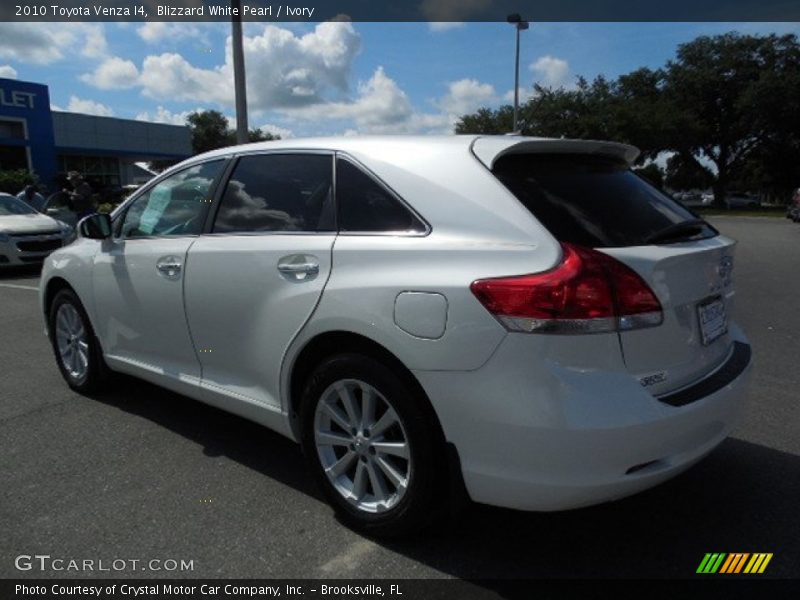 Blizzard White Pearl / Ivory 2010 Toyota Venza I4