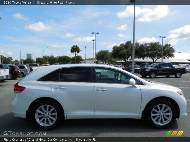 Blizzard White Pearl / Ivory 2010 Toyota Venza I4