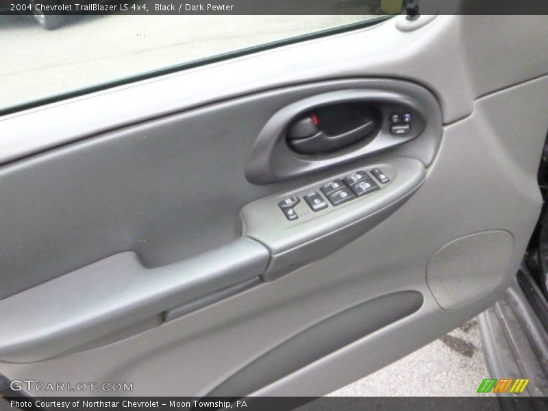Black / Dark Pewter 2004 Chevrolet TrailBlazer LS 4x4