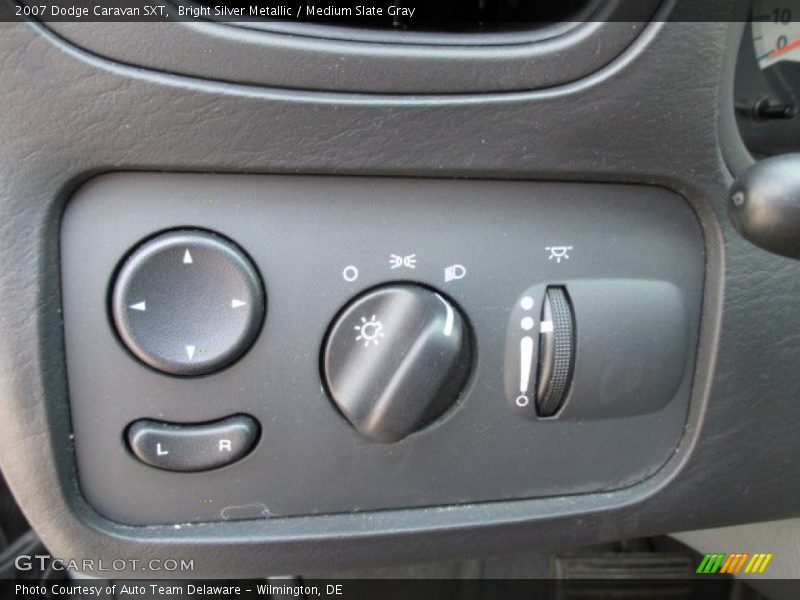 Controls of 2007 Caravan SXT