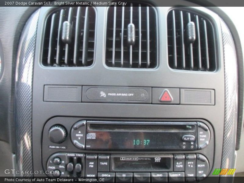 Audio System of 2007 Caravan SXT