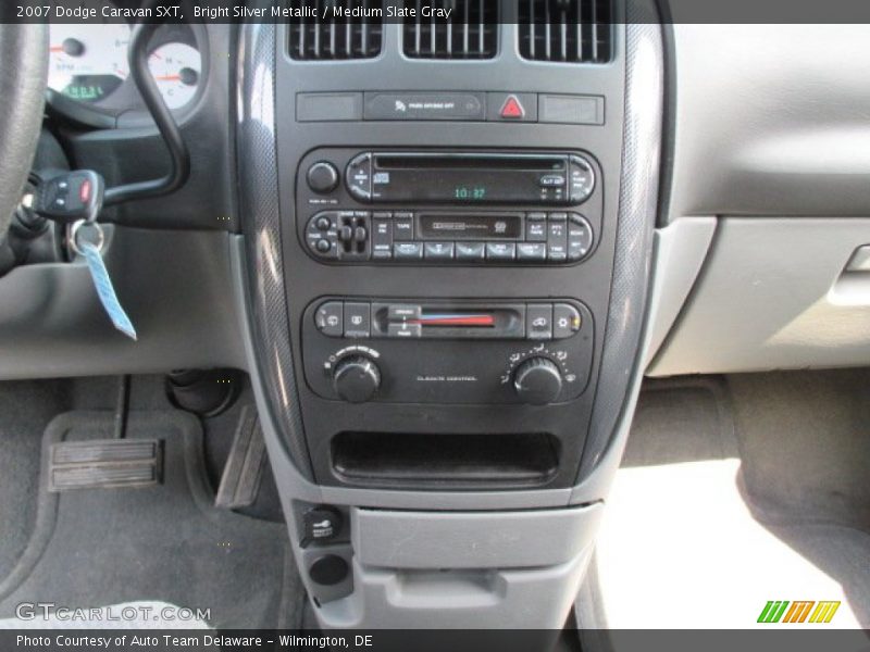 Controls of 2007 Caravan SXT