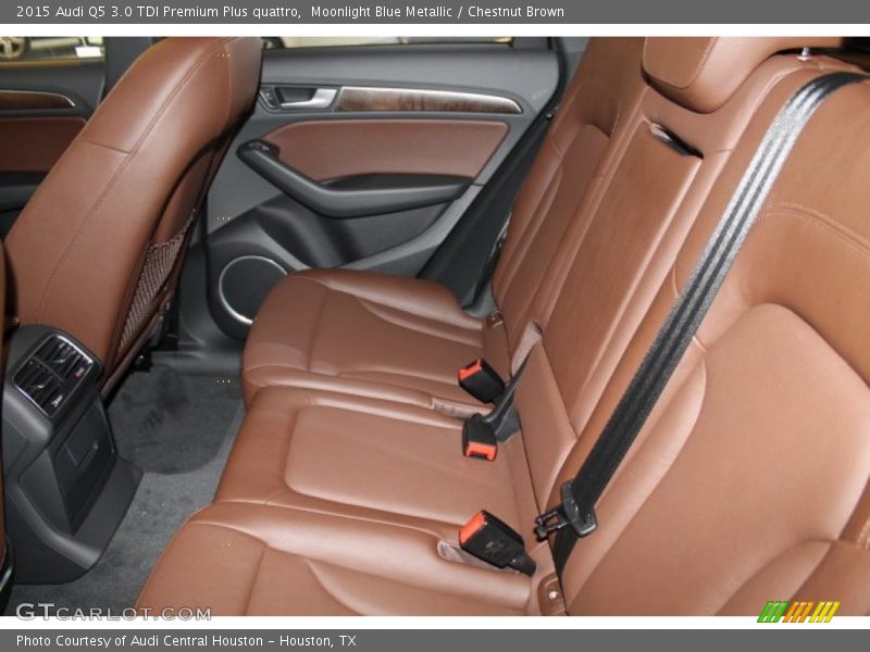 Rear Seat of 2015 Q5 3.0 TDI Premium Plus quattro