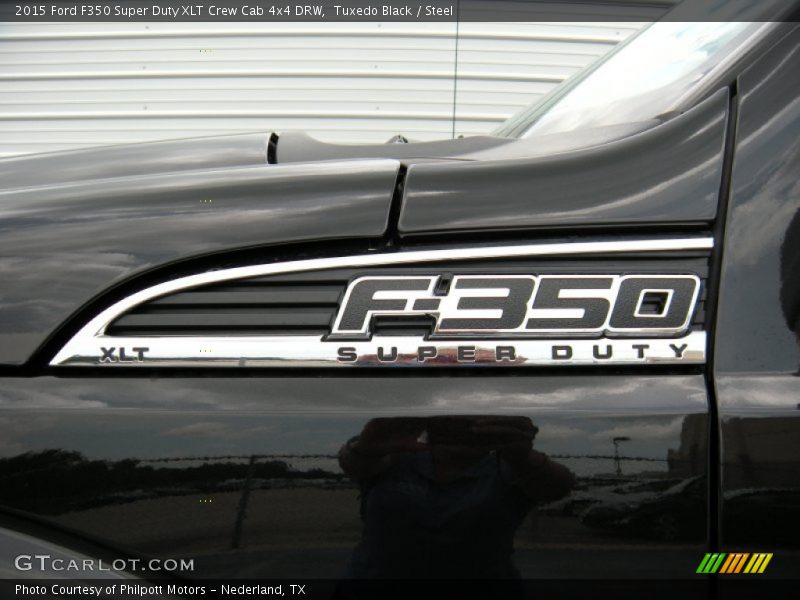  2015 F350 Super Duty XLT Crew Cab 4x4 DRW Logo