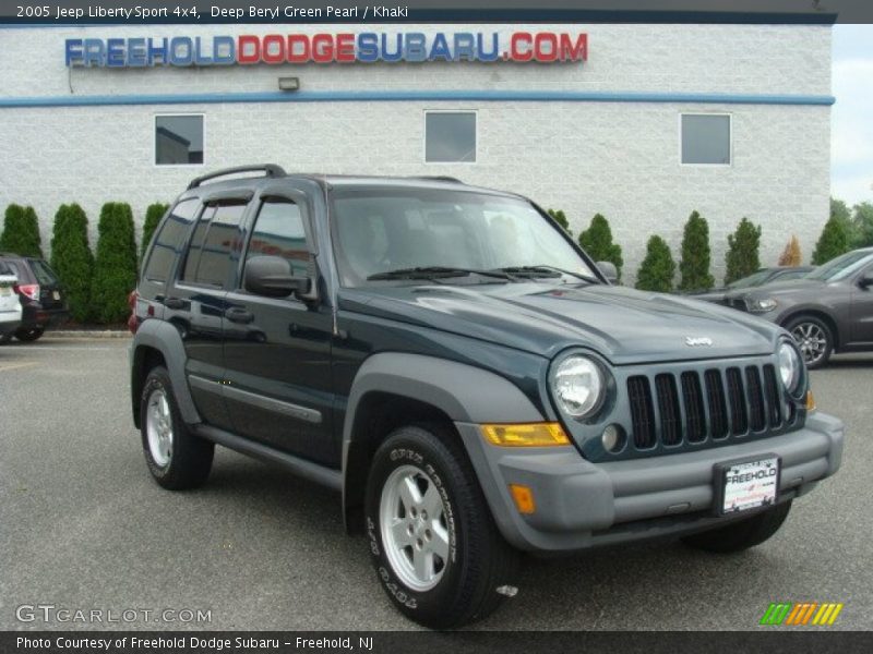 Deep Beryl Green Pearl / Khaki 2005 Jeep Liberty Sport 4x4