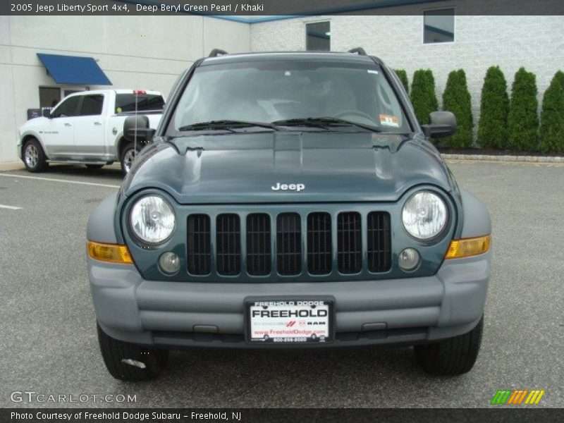 Deep Beryl Green Pearl / Khaki 2005 Jeep Liberty Sport 4x4