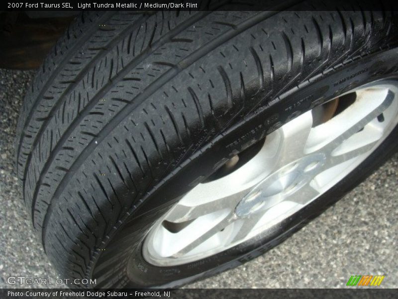 Light Tundra Metallic / Medium/Dark Flint 2007 Ford Taurus SEL