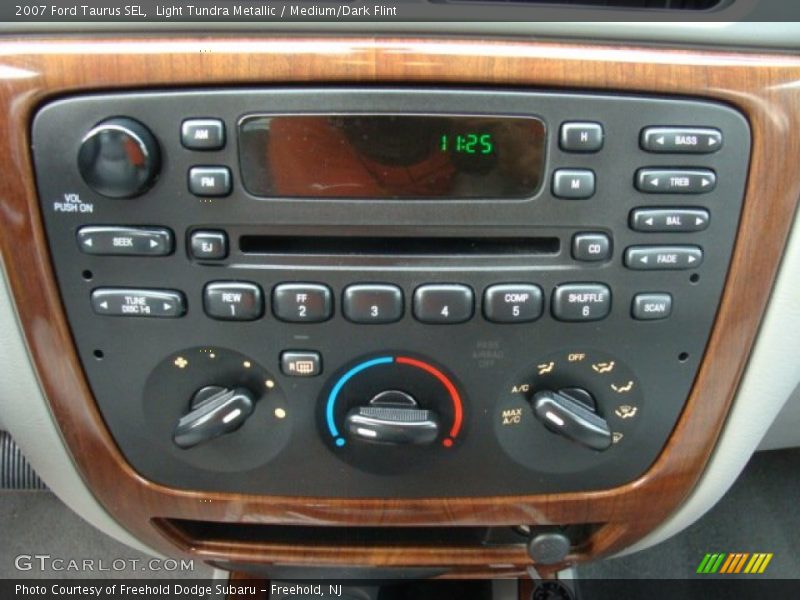 Light Tundra Metallic / Medium/Dark Flint 2007 Ford Taurus SEL