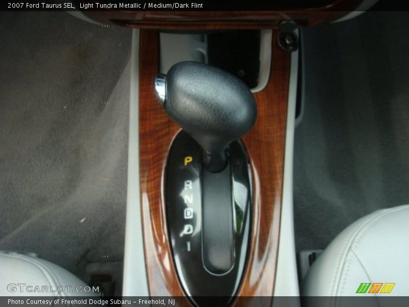 Light Tundra Metallic / Medium/Dark Flint 2007 Ford Taurus SEL