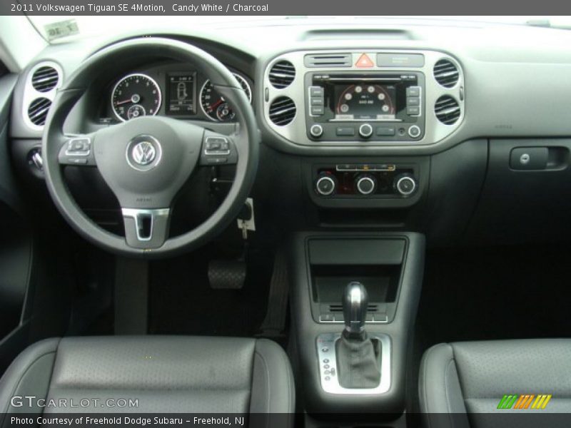 Candy White / Charcoal 2011 Volkswagen Tiguan SE 4Motion