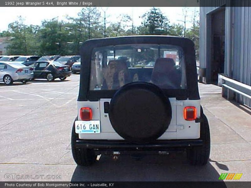 Bright White / Beige 1992 Jeep Wrangler S 4x4