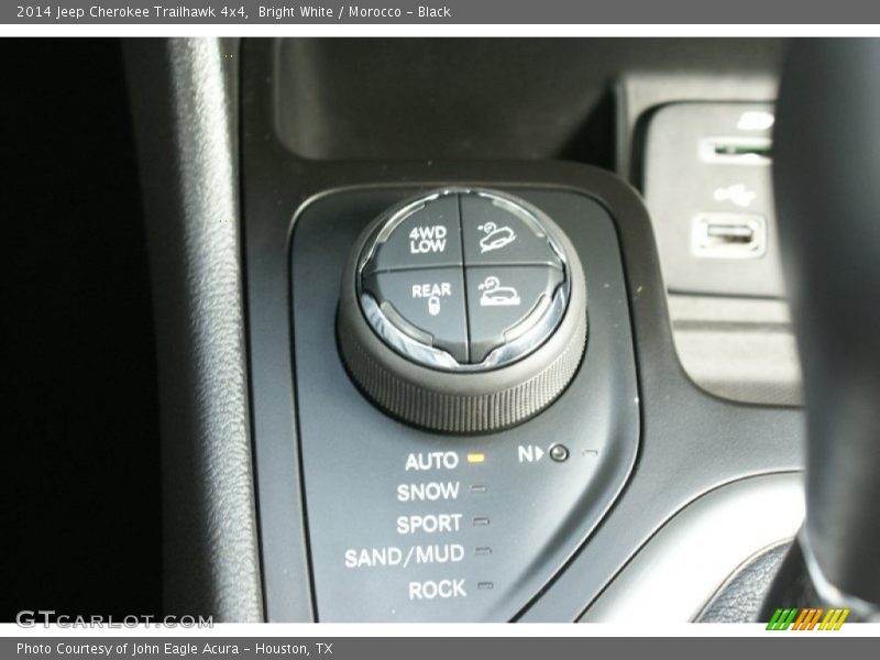 Bright White / Morocco - Black 2014 Jeep Cherokee Trailhawk 4x4