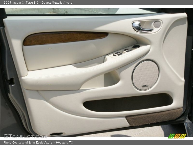 Quartz Metallic / Ivory 2005 Jaguar X-Type 3.0