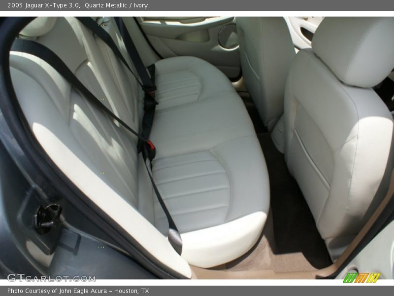 Quartz Metallic / Ivory 2005 Jaguar X-Type 3.0