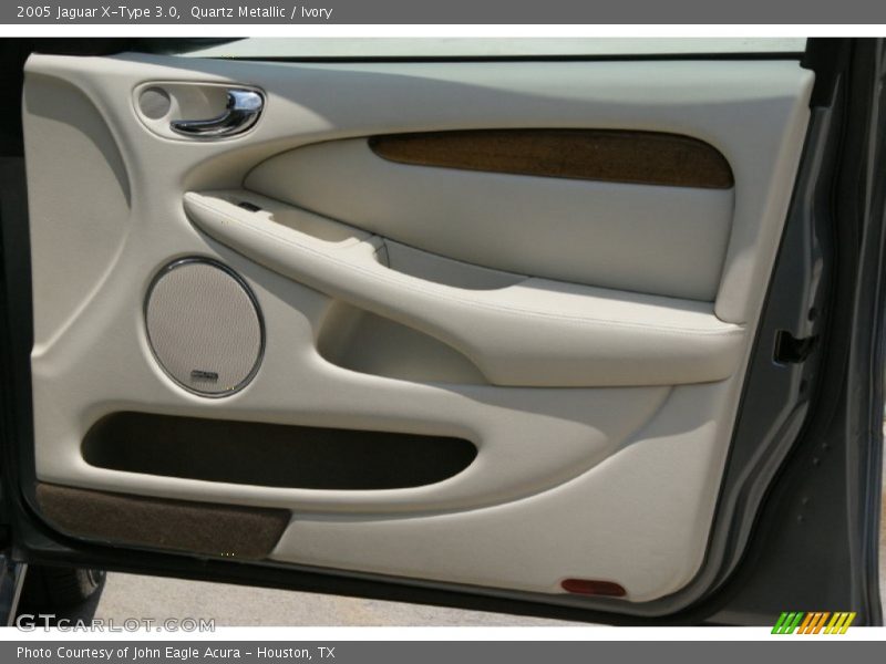 Quartz Metallic / Ivory 2005 Jaguar X-Type 3.0