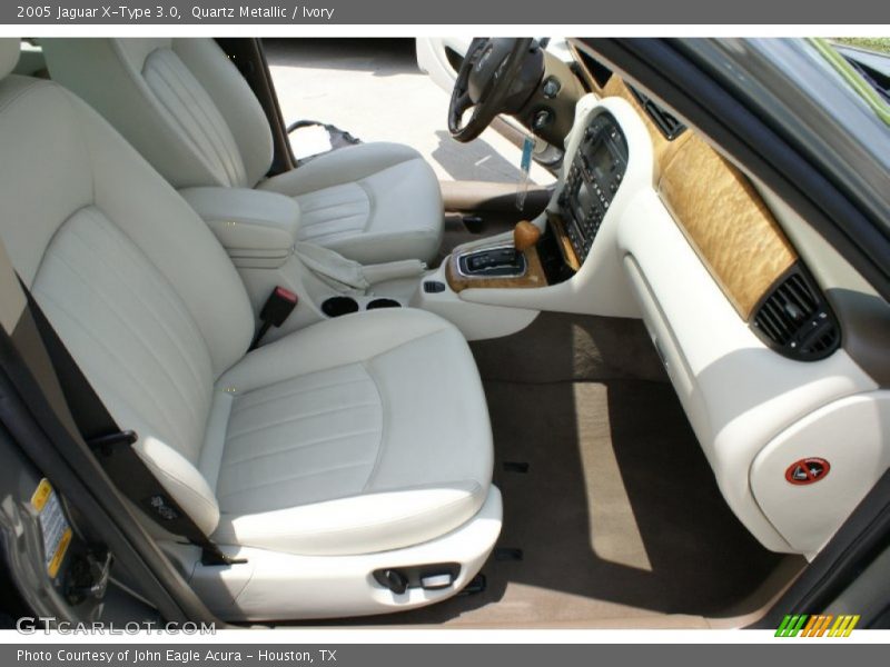 Quartz Metallic / Ivory 2005 Jaguar X-Type 3.0