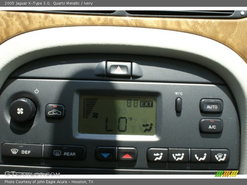 Quartz Metallic / Ivory 2005 Jaguar X-Type 3.0