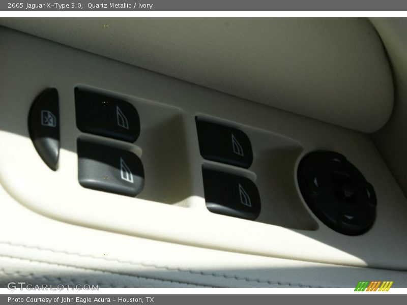 Quartz Metallic / Ivory 2005 Jaguar X-Type 3.0