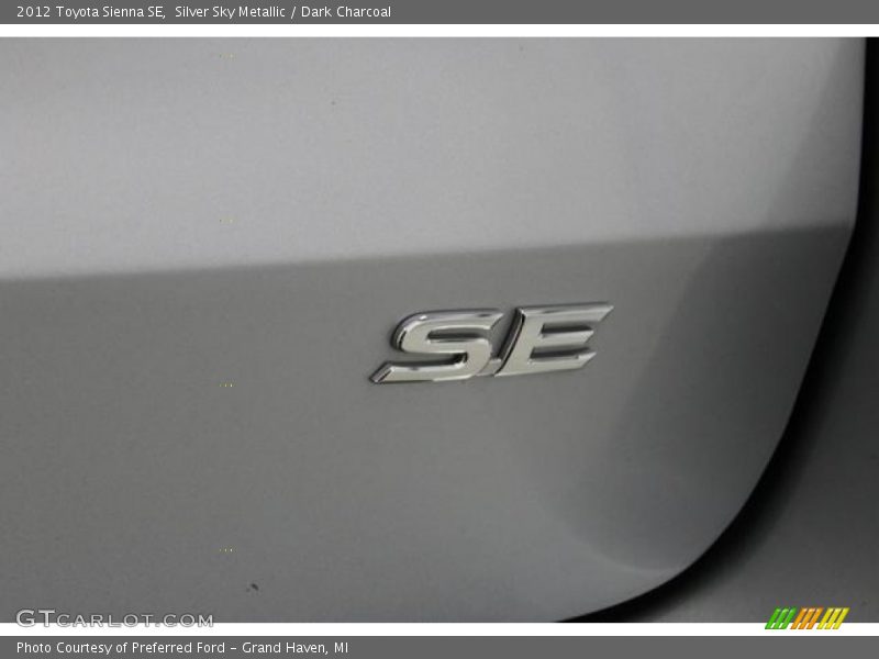Silver Sky Metallic / Dark Charcoal 2012 Toyota Sienna SE