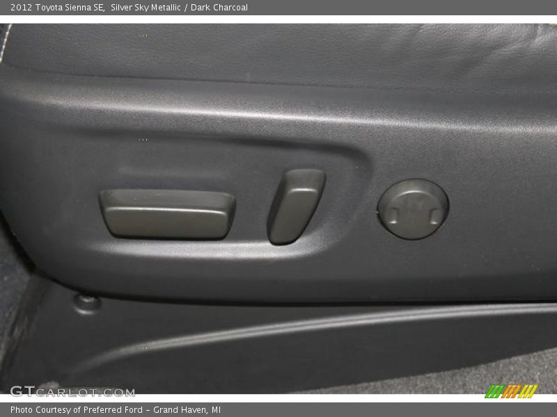 Silver Sky Metallic / Dark Charcoal 2012 Toyota Sienna SE