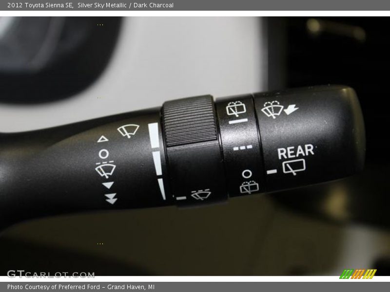 Silver Sky Metallic / Dark Charcoal 2012 Toyota Sienna SE