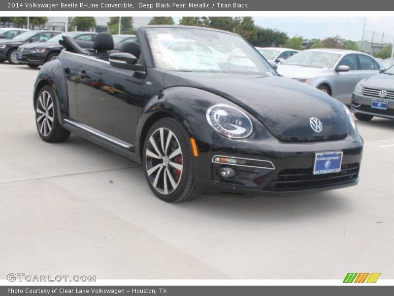 Deep Black Pearl Metallic / Titan Black 2014 Volkswagen Beetle R-Line Convertible