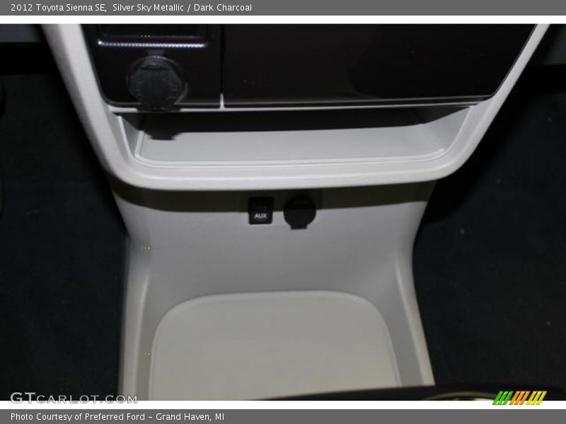 Silver Sky Metallic / Dark Charcoal 2012 Toyota Sienna SE