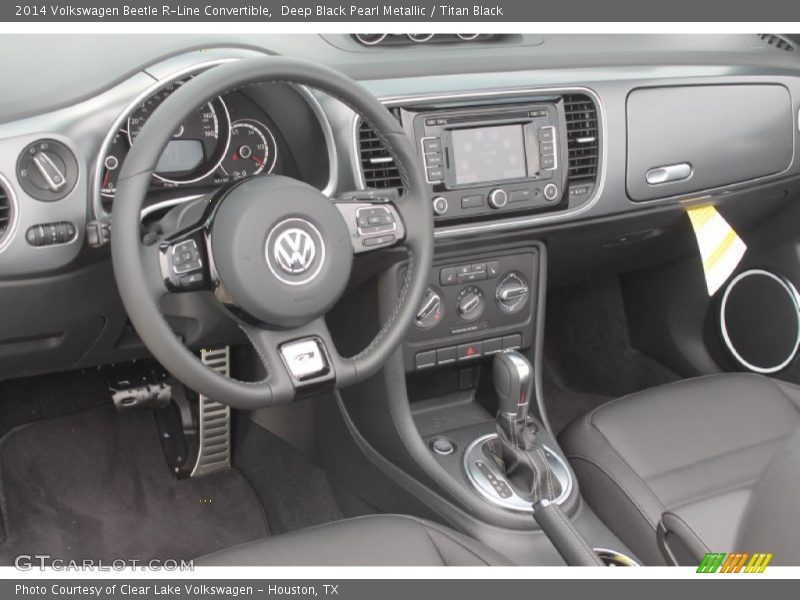 Deep Black Pearl Metallic / Titan Black 2014 Volkswagen Beetle R-Line Convertible