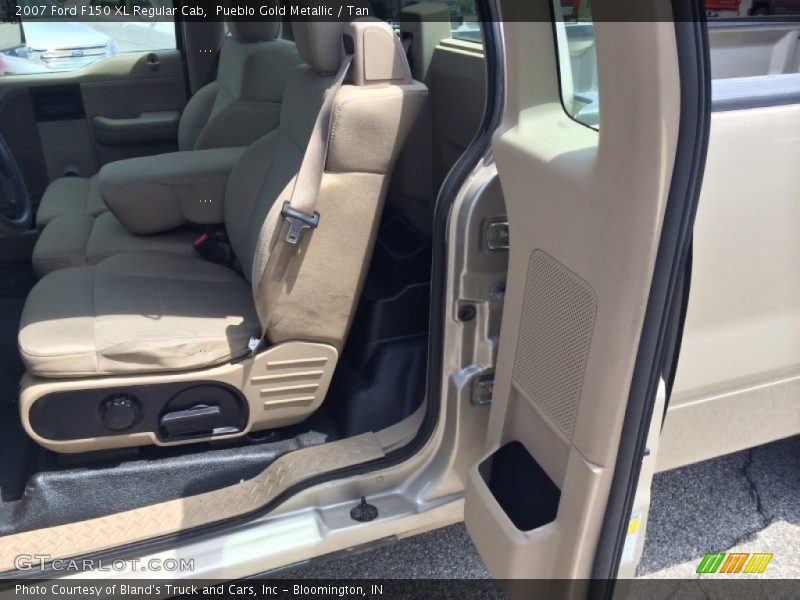 Pueblo Gold Metallic / Tan 2007 Ford F150 XL Regular Cab