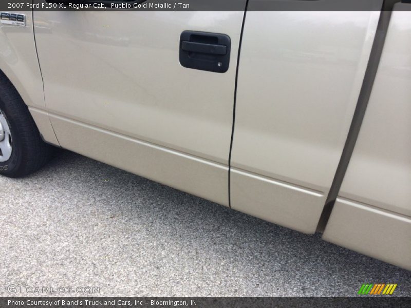 Pueblo Gold Metallic / Tan 2007 Ford F150 XL Regular Cab