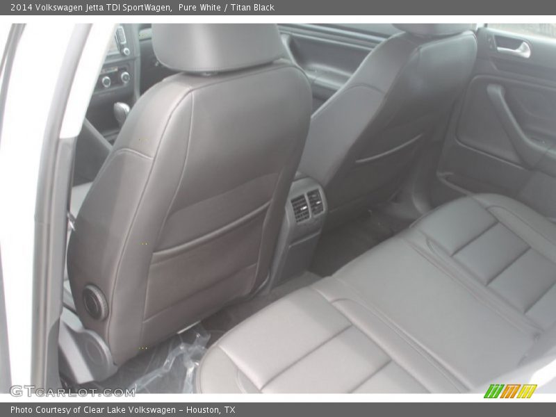 Pure White / Titan Black 2014 Volkswagen Jetta TDI SportWagen