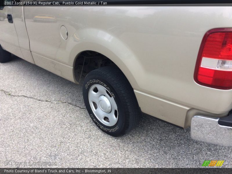 Pueblo Gold Metallic / Tan 2007 Ford F150 XL Regular Cab