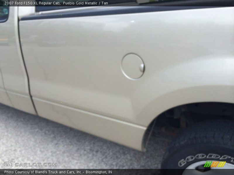 Pueblo Gold Metallic / Tan 2007 Ford F150 XL Regular Cab