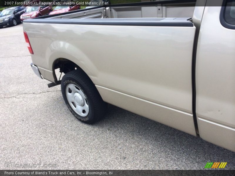 Pueblo Gold Metallic / Tan 2007 Ford F150 XL Regular Cab