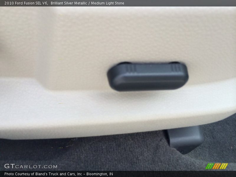 Brilliant Silver Metallic / Medium Light Stone 2010 Ford Fusion SEL V6