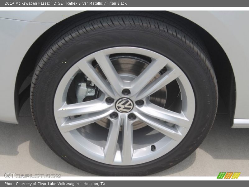 Reflex Silver Metallic / Titan Black 2014 Volkswagen Passat TDI SE