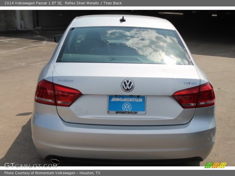 Reflex Silver Metallic / Titan Black 2014 Volkswagen Passat 1.8T SE