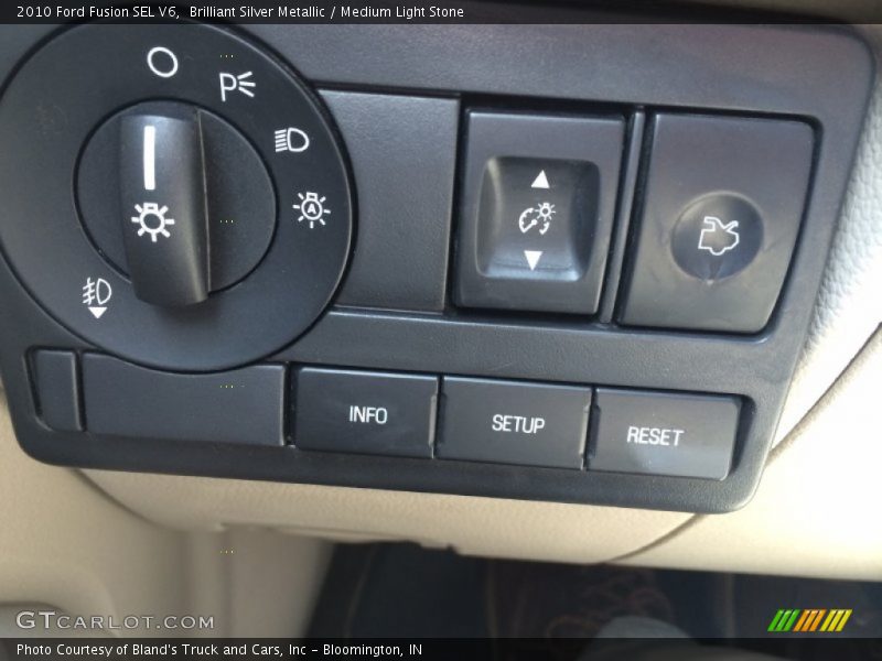 Brilliant Silver Metallic / Medium Light Stone 2010 Ford Fusion SEL V6