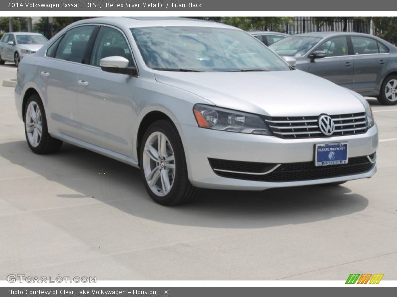Reflex Silver Metallic / Titan Black 2014 Volkswagen Passat TDI SE