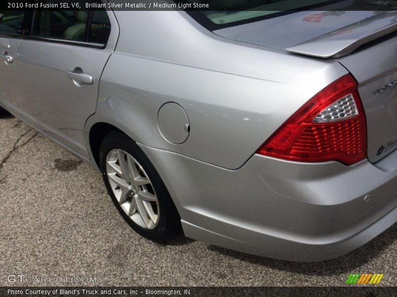 Brilliant Silver Metallic / Medium Light Stone 2010 Ford Fusion SEL V6