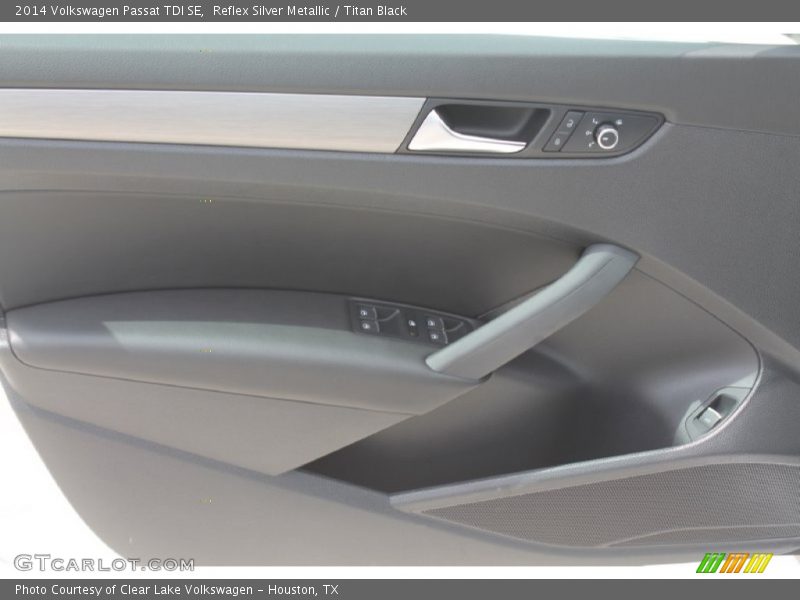 Reflex Silver Metallic / Titan Black 2014 Volkswagen Passat TDI SE