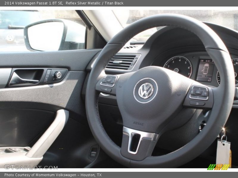 Reflex Silver Metallic / Titan Black 2014 Volkswagen Passat 1.8T SE