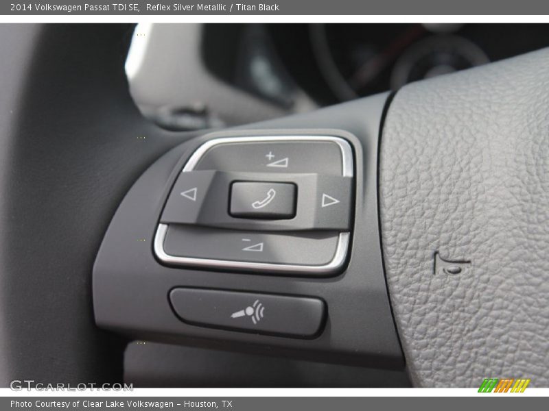 Reflex Silver Metallic / Titan Black 2014 Volkswagen Passat TDI SE