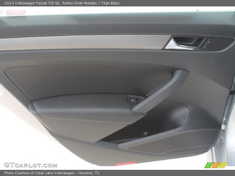 Reflex Silver Metallic / Titan Black 2014 Volkswagen Passat TDI SE