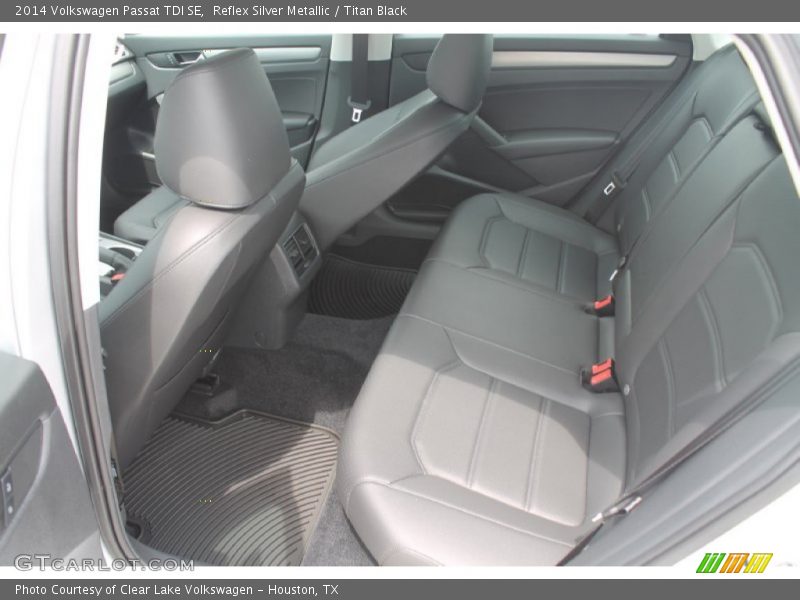 Reflex Silver Metallic / Titan Black 2014 Volkswagen Passat TDI SE