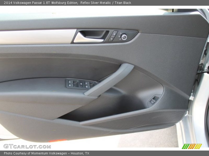 Reflex Silver Metallic / Titan Black 2014 Volkswagen Passat 1.8T Wolfsburg Edition